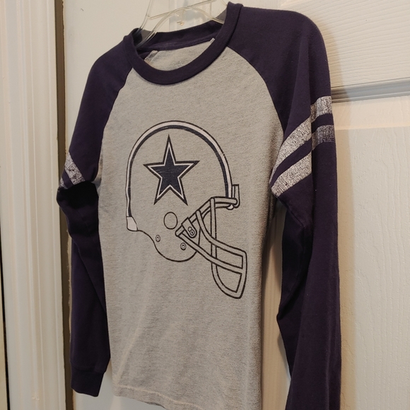 Dallas Cowboys Authentic Kids Large Helmet Graphic Long Sleeve T-shirt - Picture 3 of 7